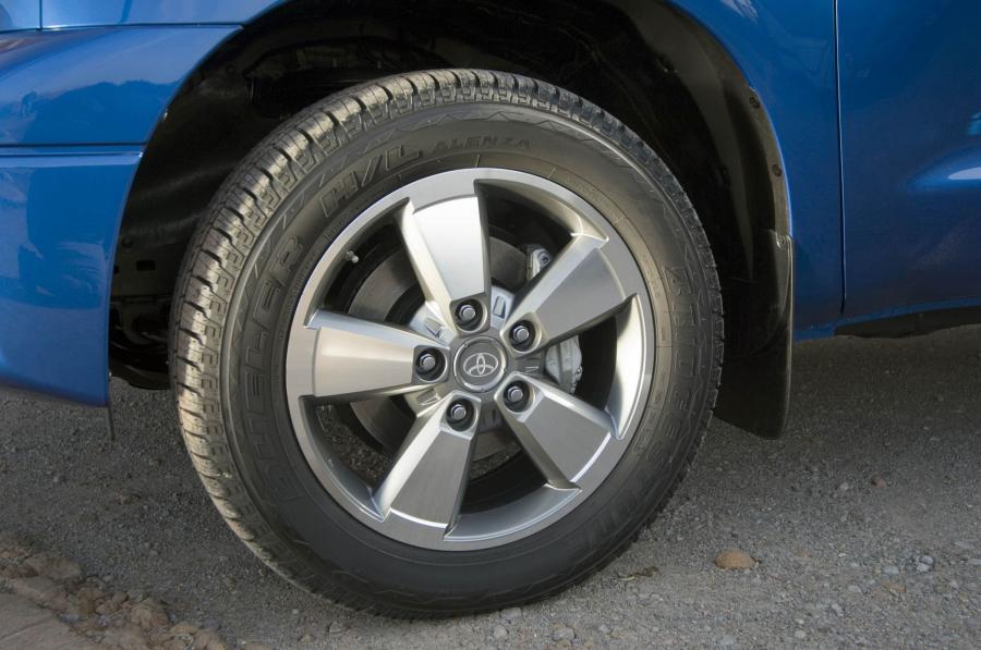  Toyota Tundra 2007 года  (фото 32 из 100)
